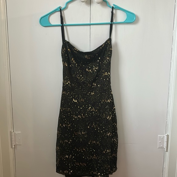 formal dress! - Picture 1 of 5